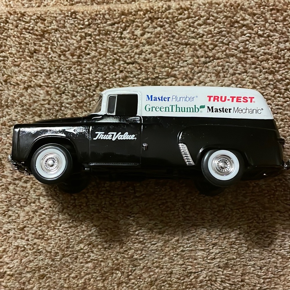 VTG Liberty Classics True Value truck bank